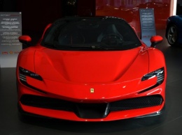 Как рождается самый мощный суперкар Ferrari? (ВИДЕО)