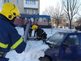 Спасатели на Херсонщине за сутки вытащили из снега уже 39 авто