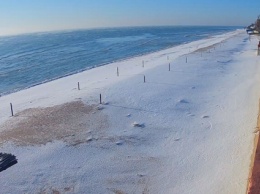 В Кирилловке море начало покрываться льдом (фото)