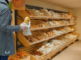 Жители Запорожской области дерутся в супермаркете за хлеб (ВИДЕО)