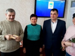 Жительница Каховского района получила почетное звание "Мать-героиня"