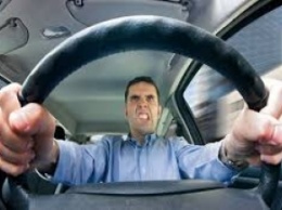 "Фирменный" стиль вождения маршрутчиков в Мелитополе показали в сети (видео)