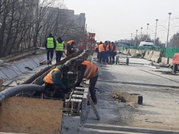 Благодаря теплой погоде в Киеве начались активные работы по ремонту дорог, - КГГА