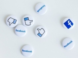 Facebook будет платить за голос своих пользователей