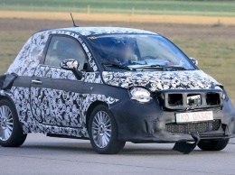 Новый электрический Fiat 500 попался без камуфляжа