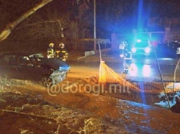 В Мелитополе авто провалилось под землю. Пострадали люди