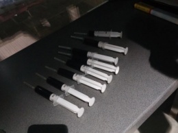 Криворожские патрули ночью обнаружили шприцы с наркотиком в камере хранения АТБ