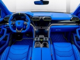 Салон Lamborghini Urus от пола до потолка обшили синей кожей