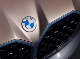У марки BMW изменился логотип