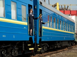 Какие дополнительные поезда пустит "Укрзализныця" к 8 марта (СПИСОК)