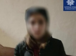 Звала на помощь: в Черновцах группа мужчин удерживала девушку в квартире
