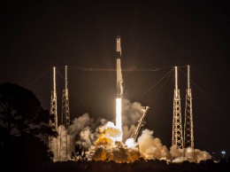 SpaceX успешно запустила грузовой корабль Cargp Dragon к МКС