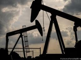 Цены на нефть потерпели крупнейший обвал с 1991 года
