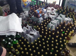 Возле Томаковки полицейские изъяли более 160 литров "левого" алкоголя