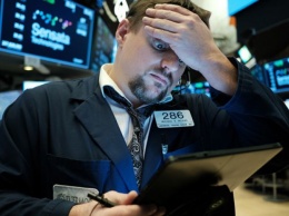 Американский рынок опять обвалился: США срочно прекратили торги на биржах