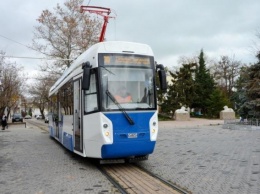 В Евпатории презентовали новый трамвай