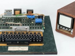 Раритетный компьютер Apple-1 «ушел с молотка» более чем за $450 000
