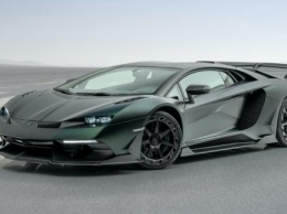 Lamborghini Aventador получил новую оптику и расширенный кузов