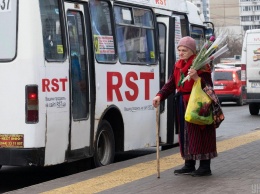 В Черновцах отменили льготный проезд, чтобы пенсионеры оставались дома