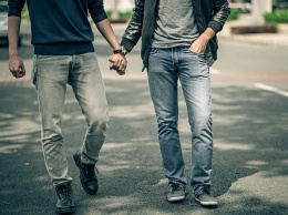 Мужчины со старшими братьями чаще бывают геями