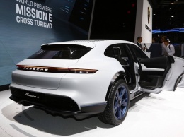 Porsche раскрыл сроки выхода 2 новых электромобилей