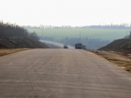 Строительство бетонной дороги в Николаевской области обещают завершить в этом году (ФОТО)