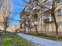 В Николаеве завершили обновление тротуара по улице Мореходной (ФОТО)