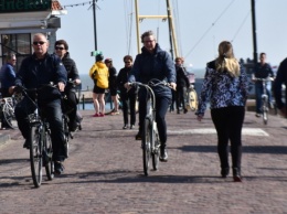 В Нидерландах министр с полицией проверял, соблюдают ли люди карантин