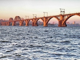 Как уникальный мост Днепра стал памятником инженерной архитектуры (Фото)