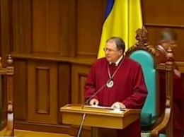 Зеленский поддерживает переезд Конституционного суда в Харьков