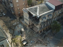 ЧП в центре Одессы: памятник архитектуры сложился, как карточный