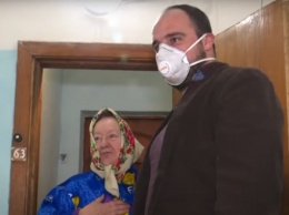 Пенсионеры и люди с инвалидностью получили помощь от Оксаны Марченко и Виктора Медведчука