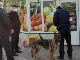 Дерзкое ограбление в Киеве: покупатель напал на продавщицу