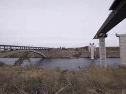 "Укравтодор" хочет за два года достроить мост в Запорожье