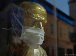 Комментарий: Ленин тоже пострадал от коронавируса