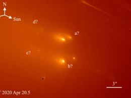 "Хаббл" получил снимки распавшейся кометы ATLAS
