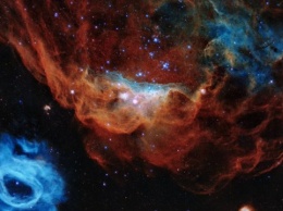 Hubble "поздравил" себя с 30-летием снимком туманностей
