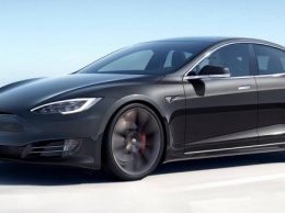«Облачный рестайлинг»: Tesla поедут еще быстрее
