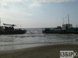 Буровое судно вынесло на берег на одном из курортов Одесской области