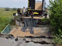 Кому ДнепрОГА Бондаренко доверила ремонт упавшего моста на Днепропетровщине