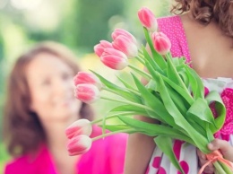 Как отмечают День матери в Европе и мире: традиции празднования