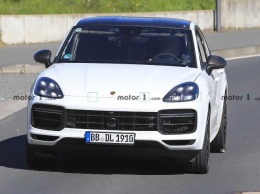 Porsche тестирует прототип кроссовера Cayenne Coupe в мощной версии GTS