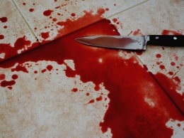 Киевлянина пырнули ножом в гостях