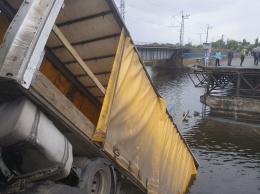 Обвал моста под Днепром: полиция открыла три уголовных дела