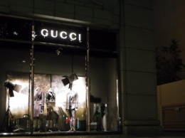 Gucci и Saint Laurent хотят отказаться от сезонных показов