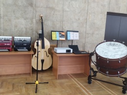 Крым получил первые музыкальные инструменты по нацпроекту