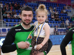 Голкипер сборной Украины стал игроком польской «Хробры»