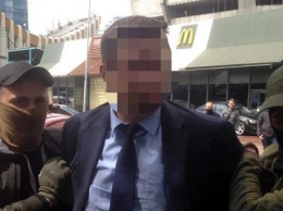 Чиновник Министерства образования пойман на взятке в 300 тыс грн