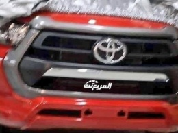Обновленный Toyota Hilux получит внешность RAV4