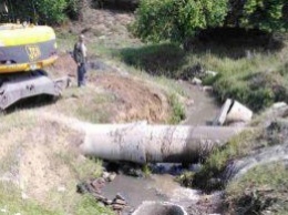 Прорвало канализацию в Николаеве - нечистоты потекли в Ингул